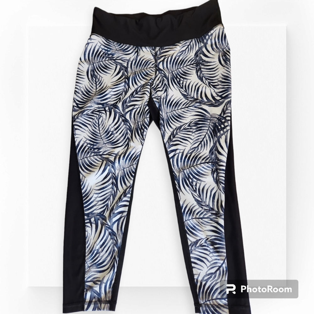 Xersion Black and White Palm Print leggings size XL